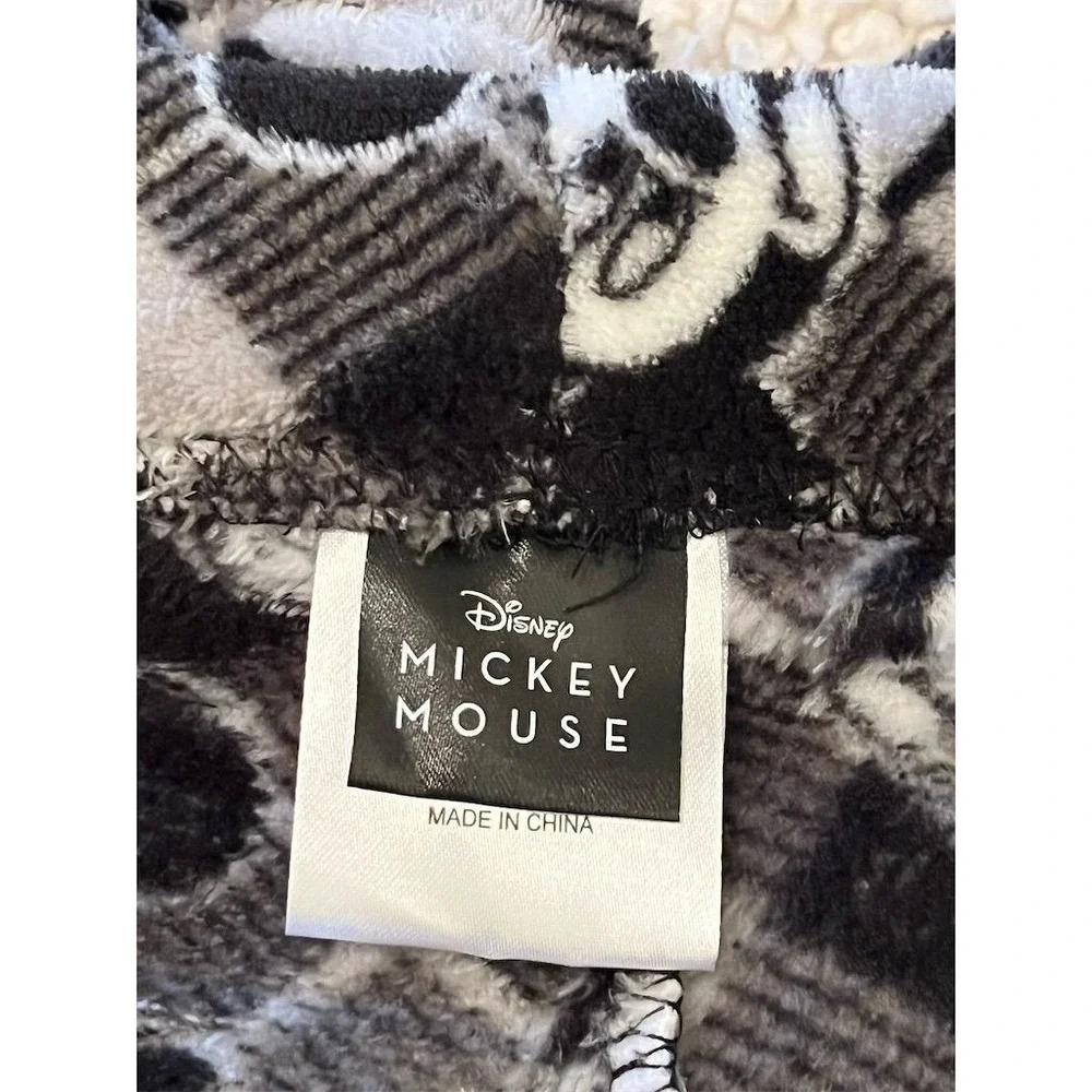 Disney Mickey Mouse Womens Plaid Sleep Shorts Black Size XL Fuzzy comfy core NWT - Picture 2 of 12